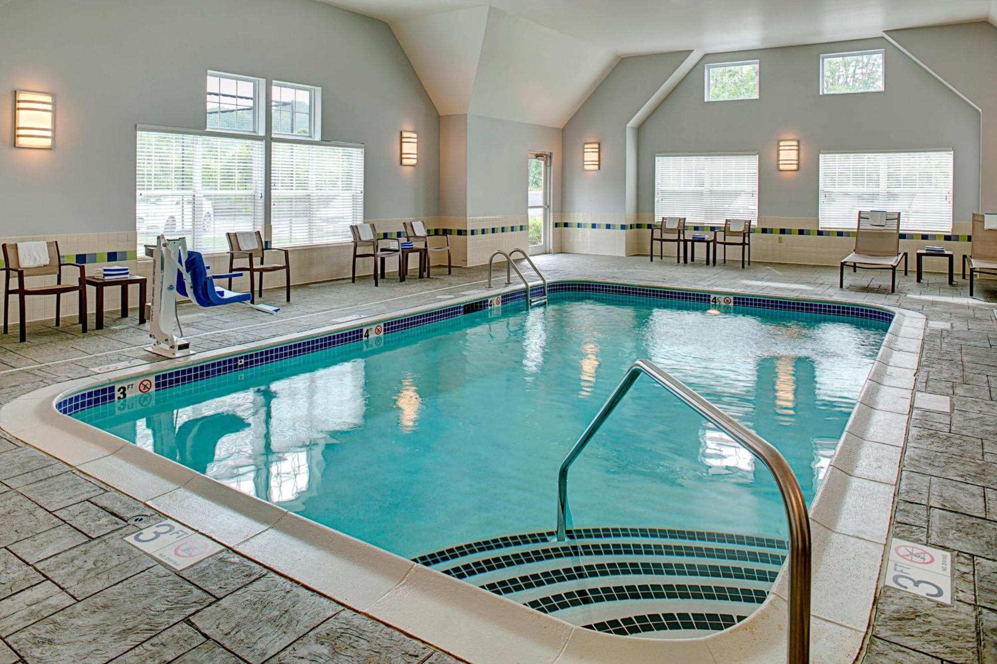 Residence Inn Вустер Экстерьер фото